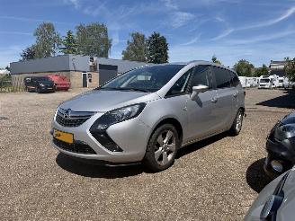 krockskadad bil auto Opel Zafira Tourer 1.4 Edition 7p. 2015/4