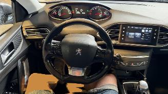 Peugeot 308 1.6 BlueHDI Blue Lease Executive picture 23