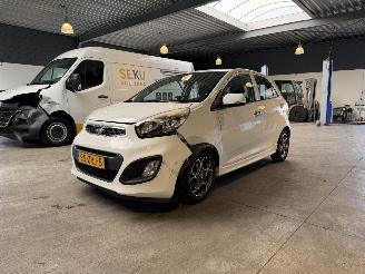 skadebil auto Kia Picanto 1.0 CVVT Design Edition NAP! 2013/2