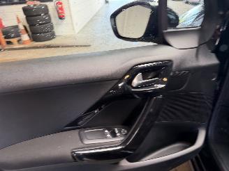 Peugeot 208 1.2 PureTech Active picture 22