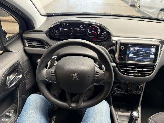 Peugeot 208 1.2 PureTech Active picture 24