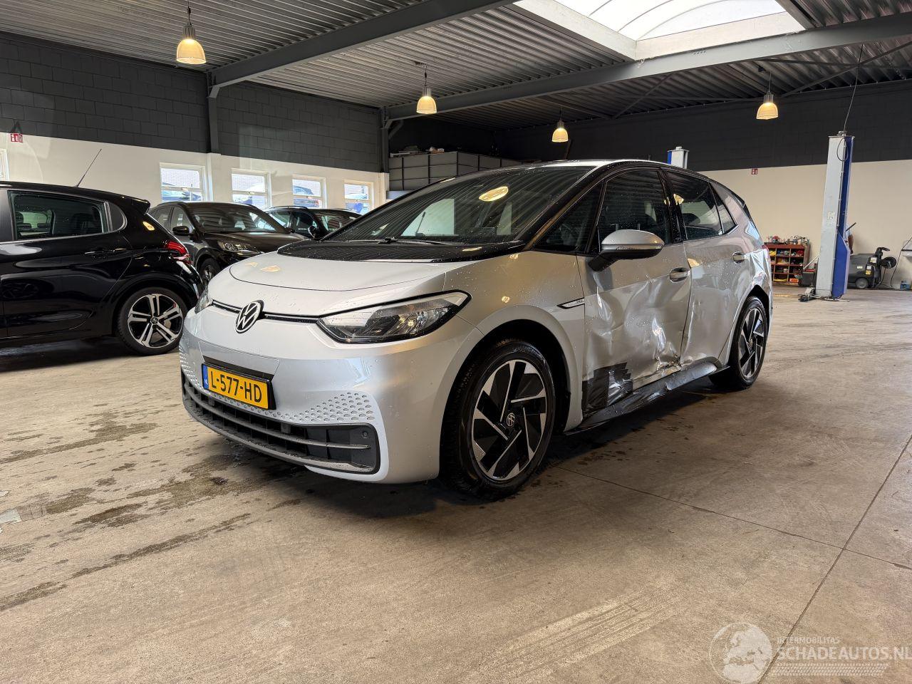 Volkswagen ID.3 Life 58 kWh 122.000