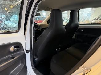 Volkswagen Up! 1.0 BMT move up! picture 15