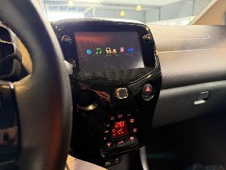 Peugeot 108 1.0 e-VTi Allure picture 18