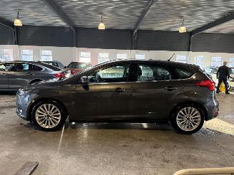Ford Focus 1.5 EcoBoost picture 2