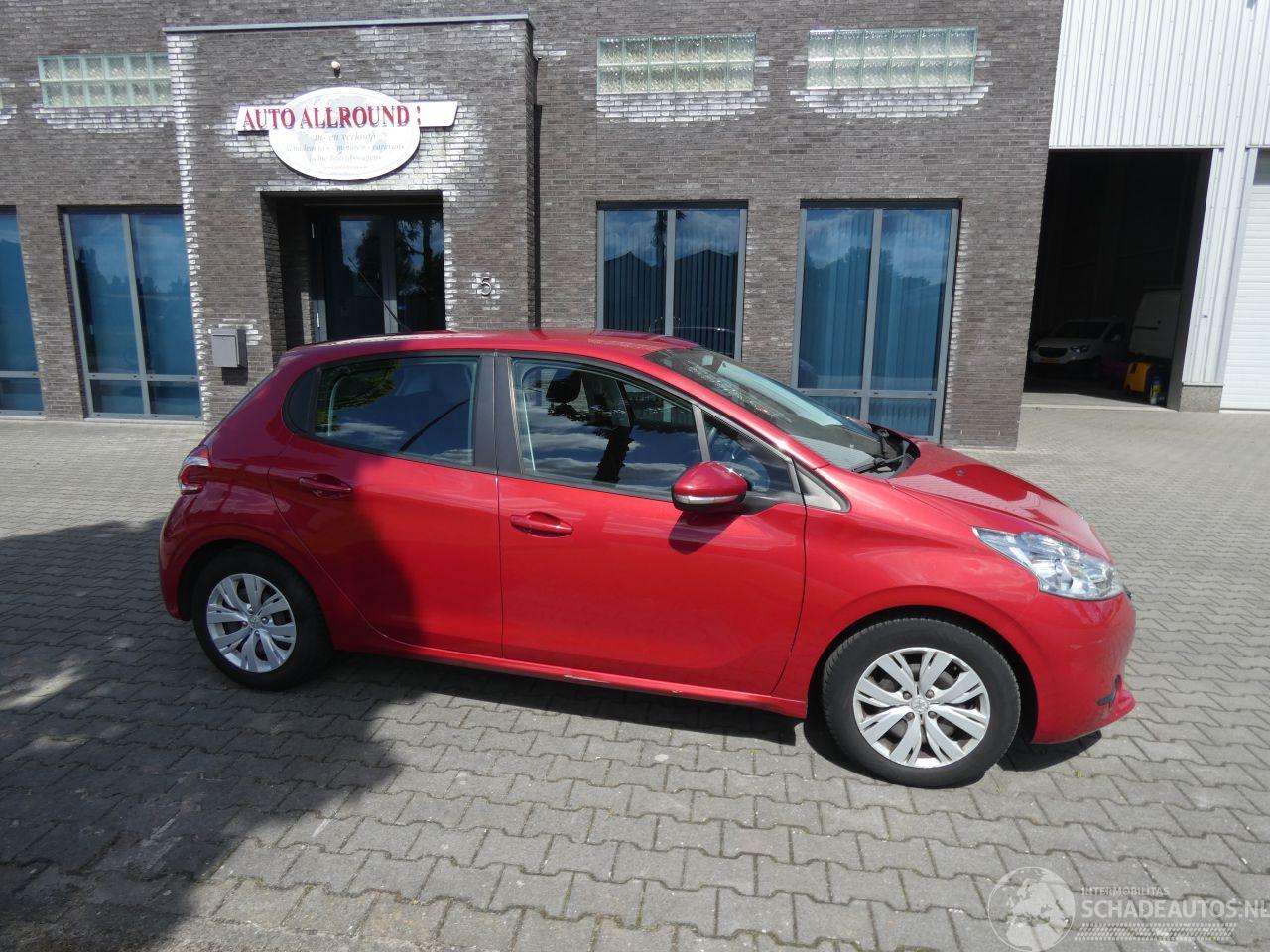 Peugeot 208 1.2 PT Blue Lease