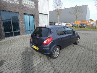 Opel Corsa 1.2-16V 111 Edition picture 3