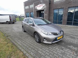 Toyota Auris Touring Sports 1.8 Hybr. Lease picture 2