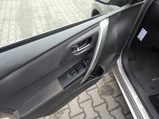 Toyota Auris Touring Sports 1.8 Hybr. Lease picture 13