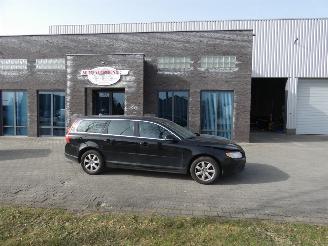 krockskadad bil auto Volvo V-70 1.6 T4 Lim. Edition 2011/7