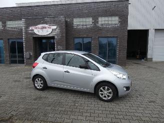 Damaged car Kia Venga 1.4 CVVT X-pect 2011/6