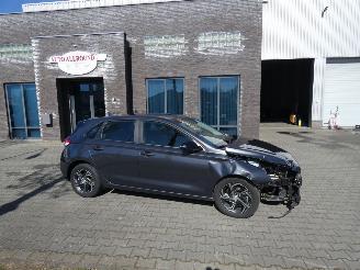 Unfallwagen Hyundai I-30 1.0 T-GDi MHEV Comfort Smart 2020/10