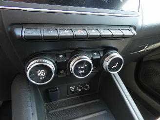 Renault Captur 1.6 E-Tech Hybrid 145 SL Rive Gauche picture 19