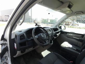 Volkswagen Transporter 2.0 TDI L2H2 Highl. picture 13