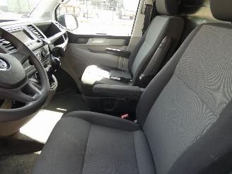 Volkswagen Transporter 2.0 TDI L2H2 Highl. picture 14