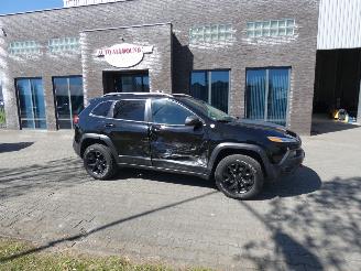 Voiture accidenté Jeep Cherokee 3.2 V6 TRAILHAWK 4WD 2017/6
