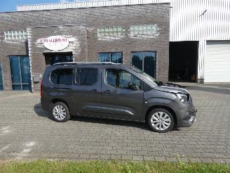 skadebil auto Opel Combo LIFE 1.2 T. L2H1 Edition 2021/4