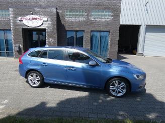 Auto incidentate Volvo V-60 D6 Twin Engine R-Design 2015/9
