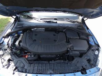 Volvo V-60 D6 Twin Engine R-Design picture 27