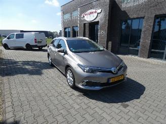 Toyota Auris 1.8 Hybr. Executive picture 2