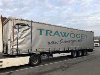 krockskadad bil oplegger Krone  Schuifzeilen oplegger 2021/10