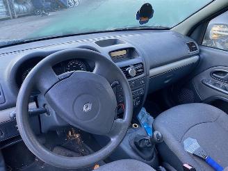 Renault  II (BB/CB) Hatchback 1.4 16V (K4J-710) [72kW] 5-BAK picture 8