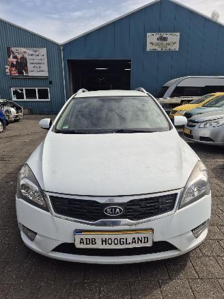  Kia Cee d Sporty Wagon (EDF) Combi 1.4 16V (G4FA) [66kW] 5-BAK 2010/1