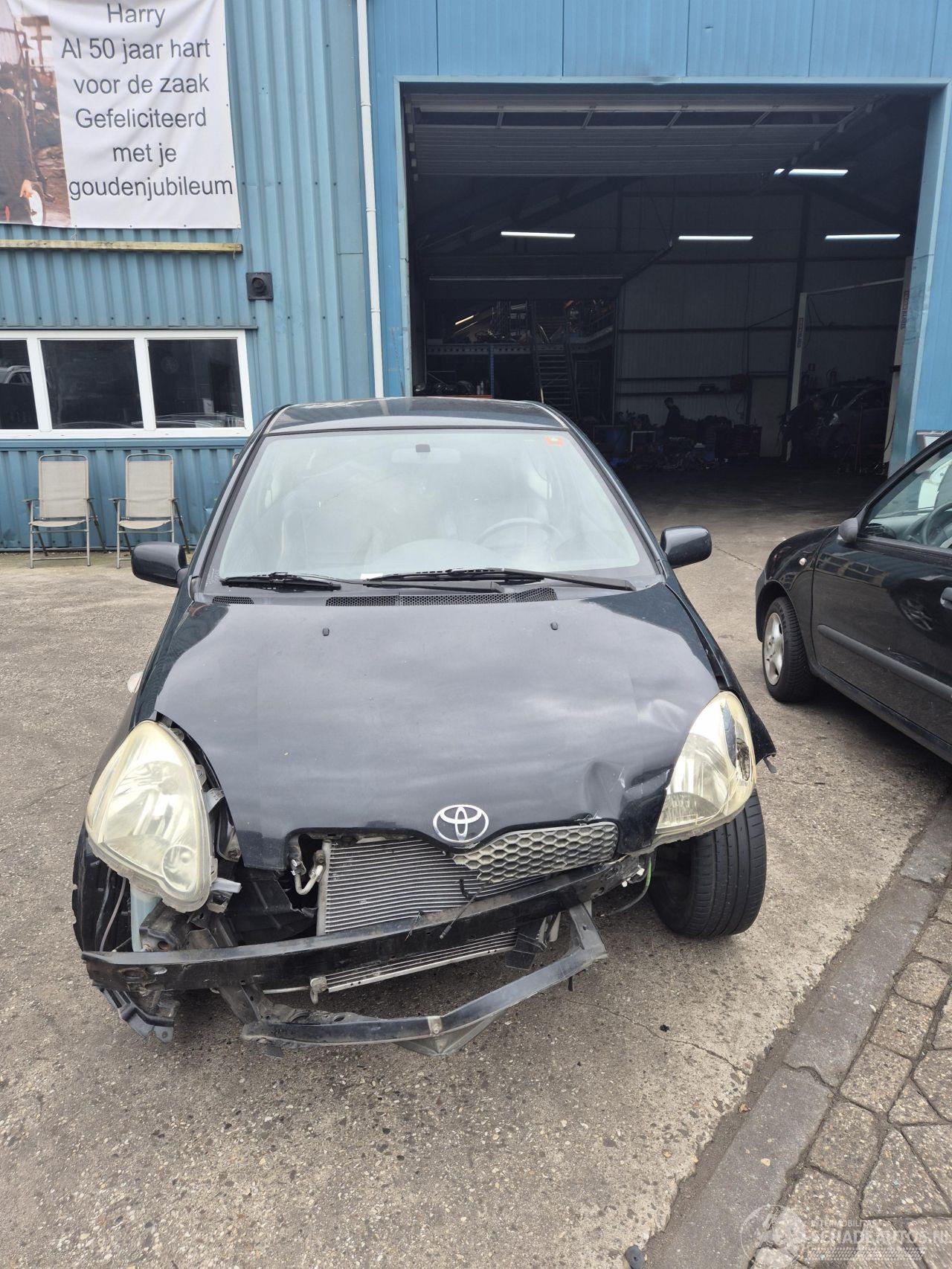 Toyota Yaris (P1) Hatchback 1.5 TS 16V VVT-i (1NZFE) [77kW] 5-BAK