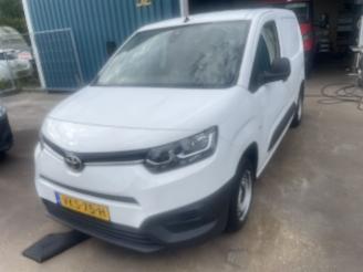 Schade bestelwagen Toyota Proace ProAce City Van 1.5 D-4D 75 (DV5RE) [55kW] 2021/3