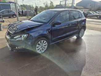 Coche accidentado Volkswagen Polo Polo V (6R) Hatchback 1.2 TSI (CBZB) [77kW] PANO!! 2014/1