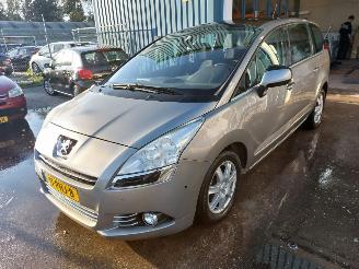 Damaged car Peugeot 5008 5008 I (0A/0E) MPV 1.6 VTI 16V (EP6C(5FS) 2011/1
