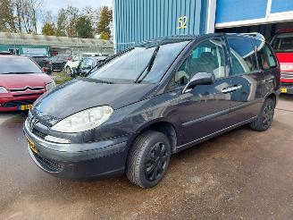 krockskadad bil auto Peugeot 807 2.0 16V 2005/7