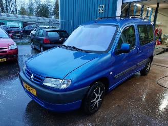 skadebil auto Citroën Berlingo 1.6 16V Multispace 2002/10