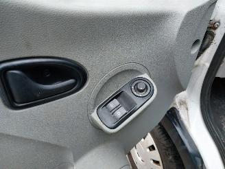 Renault Master Master II (FD/HD) Van 2.5 dCi 16V 100 (G9U-754) [74kW] picture 7