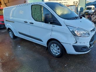 Ford Transit Custom Transit Custom Van 2.2 TDCi 16V picture 3