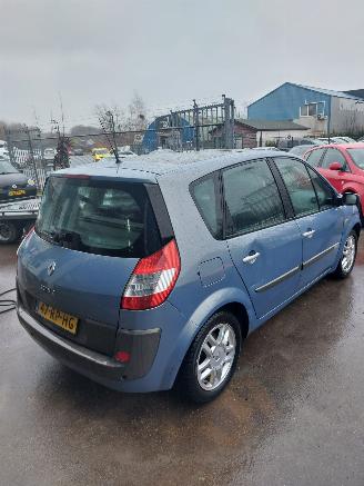 Renault Scenic Scénic II (JM) MPV 1.6 16V picture 6