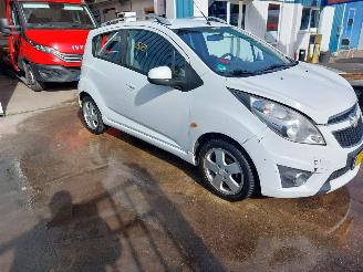 Chevrolet Spark Spark (M300) Hatchback 1.2 16V picture 3