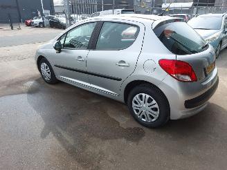 Peugeot 207 207 Hatchback 1.4 16V Vti picture 6