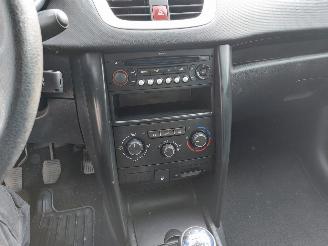 Peugeot 207 207 Hatchback 1.4 16V Vti picture 11