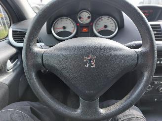 Peugeot 207 207 Hatchback 1.4 16V Vti picture 7