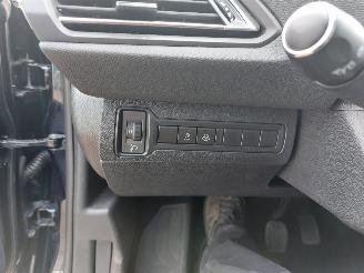 Peugeot 308 308 SW  Combi 5-drs 1.2 12V e-THP PureTech 110 picture 13