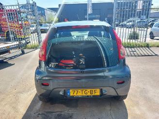 Peugeot 107 107 Hatchback 1.0 12V picture 5