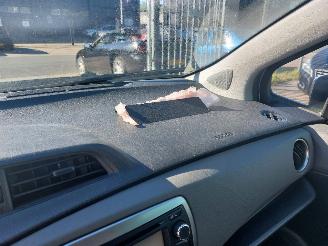 Toyota Yaris Yaris III (P13) Hatchback 1.33 16V picture 14