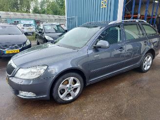 krockskadad bil auto Skoda Octavia Octavia Combi (1Z5) Combi 5-drs 1.2 TSI 2012/5