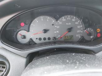 Ford Focus Focus 1 Hatchback 1.6 16V (FYDA) picture 11