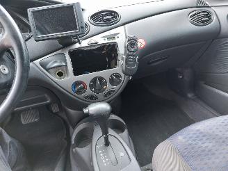 Ford Focus Focus 1 Hatchback 1.6 16V (FYDA) picture 10