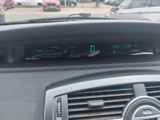 Renault Grand-scenic Grand Scénic II (JM) MPV 2.0 16V picture 11