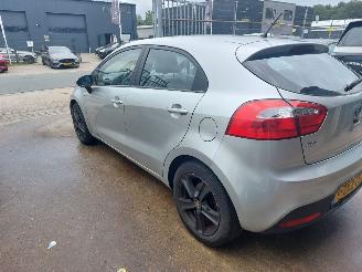Kia Rio Rio III (UB) Hatchback 1.2 CVVT 16V picture 4