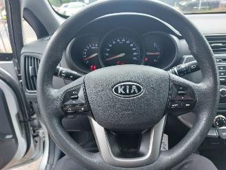 Kia Rio Rio III (UB) Hatchback 1.2 CVVT 16V picture 9