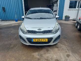 Kia Rio Rio III (UB) Hatchback 1.2 CVVT 16V picture 2